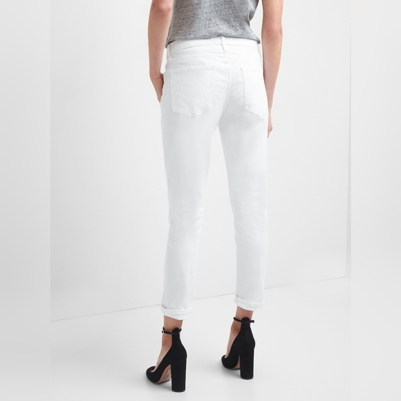 Worn once! GAP Mid Rise Best Girlfriend Jeans Size 30 - Picture 3 of 12